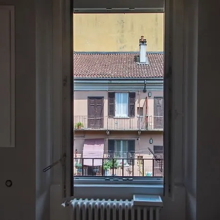 Youhosty - Custodi 12 Apartment